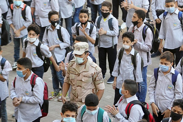 عسكرة مصر: لماذا منح السيسي خريجي الكليات الحربية شهادات جامعية مدنية؟