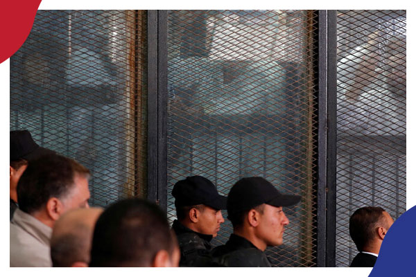 إحالة أوراق 9 مصريين إلى المفتي في قضيتين وأحكام بالمؤبد لعشرات