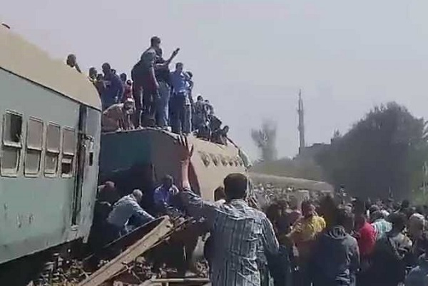 مصر: 23 قتيلاً وأكثر من 130 جريحاً ضحايا حادث قطار طوخ 